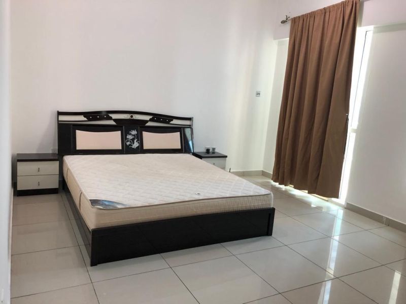 Master Room With Full Sea View Attached Bathroom And Balcony Availale For Rent In Marina Pinnacle Tower Dubai AED 5000 Per Month